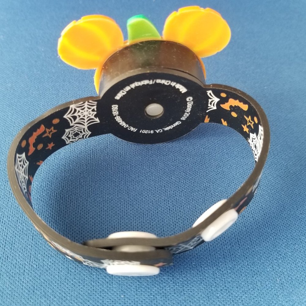 Disney Mickey Pumpkin Halloween light up bracelets - Picture 5 of 16